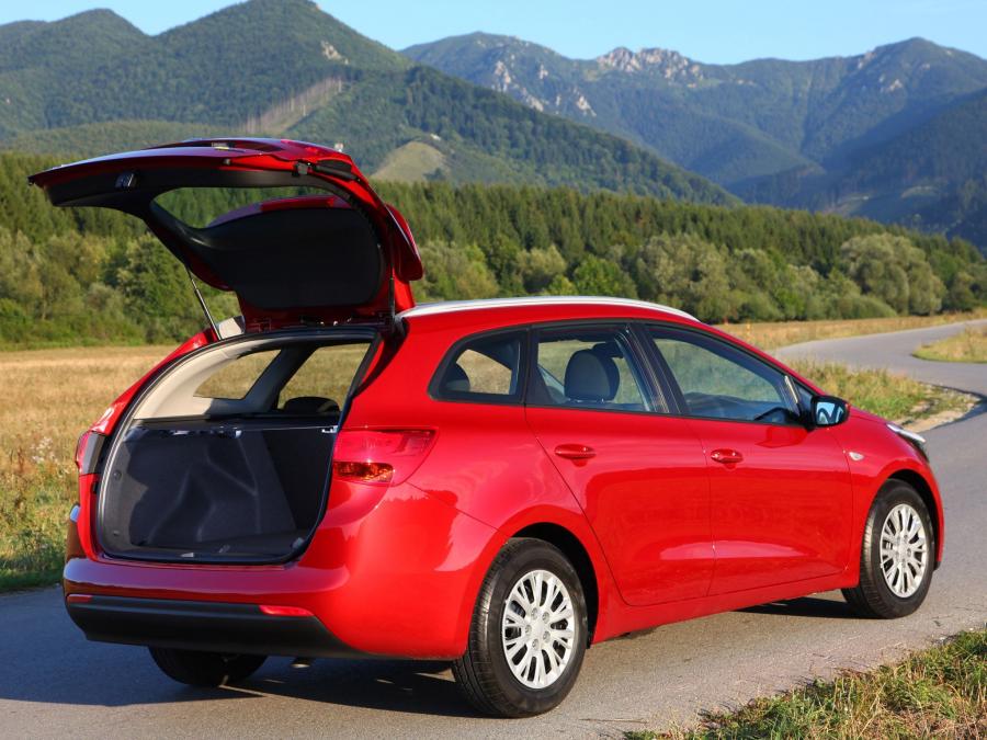  Kia cee&rsquo;d Station Wagon 2012 года  (UK) (фото 15 из 31)
